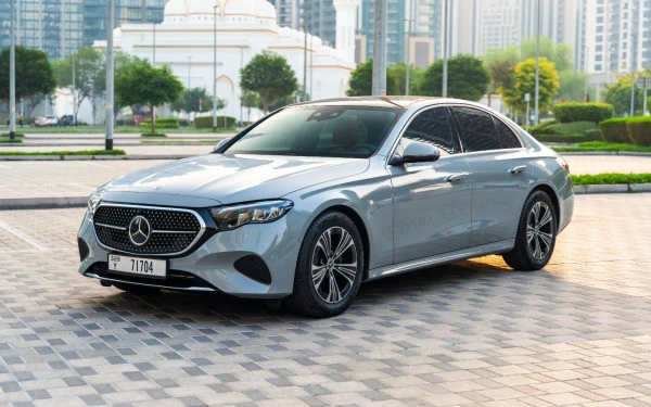 Mercedes E200