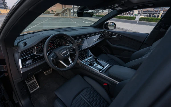 Black Audi RSQ8 Photo 5
