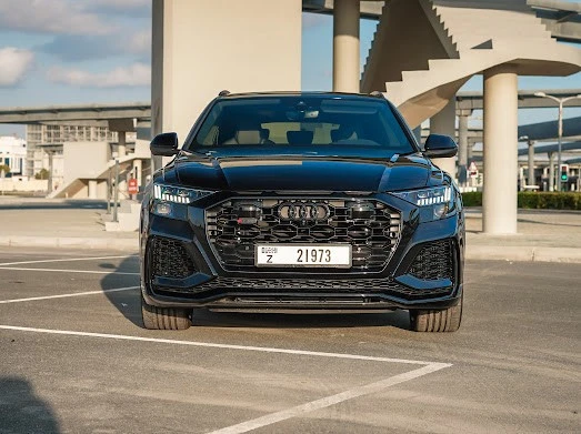 Audi RSQ8