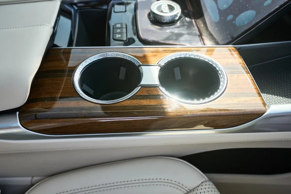 Black Cadillac Escalade Photo 12