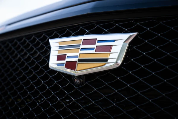 Black Cadillac Escalade Photo 7