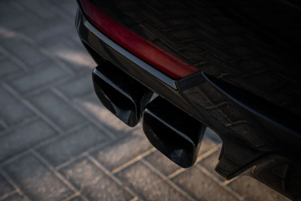 Black Cadillac Escalade Photo 5