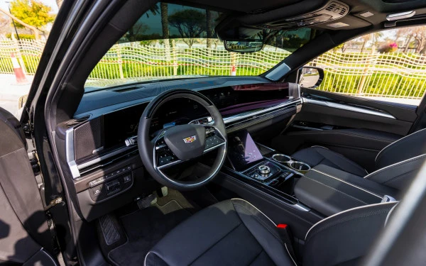 Black Cadillac Escalade ESV Photo 6
