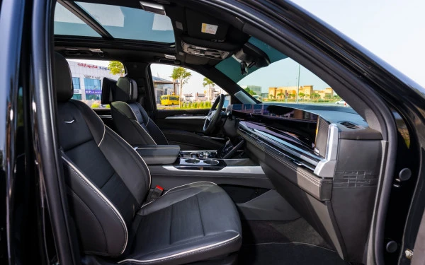 Black Cadillac Escalade ESV Photo 9
