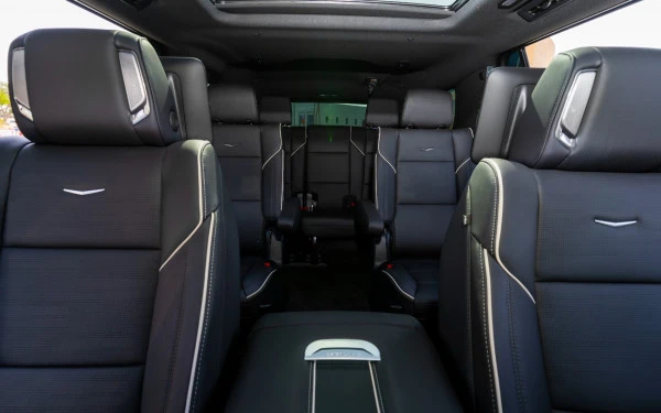 Black Cadillac Escalade ESV Photo 11