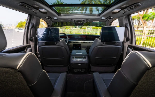 Black Cadillac Escalade ESV Photo 12