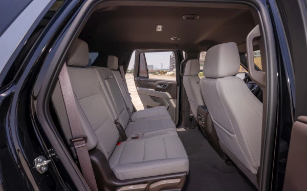 Black Chevrolet Tahoe Photo 6