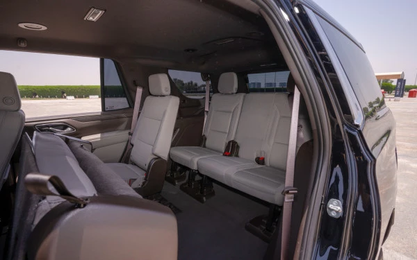 Black Chevrolet Tahoe Photo 7