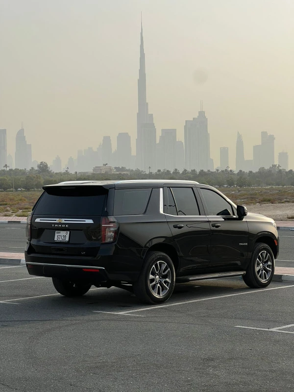 Black Chevrolet Tahoe Photo 6