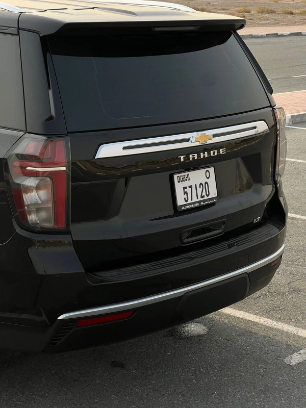 Black Chevrolet Tahoe Photo 8