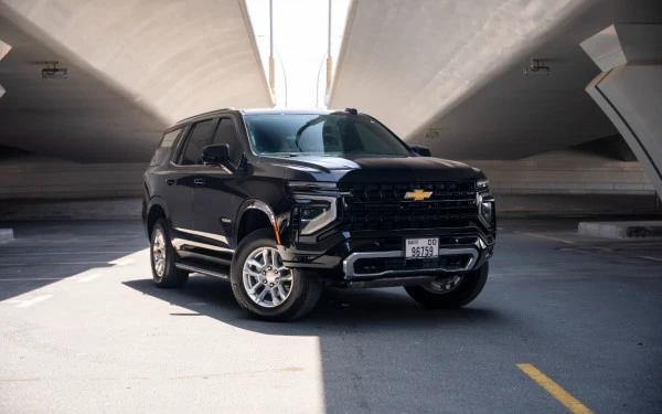 Black Chevrolet Tahoe Photo 5