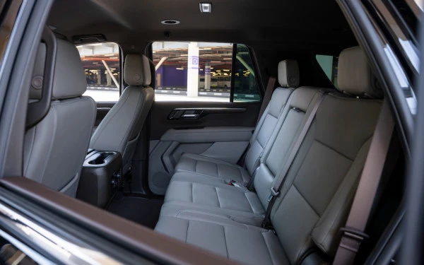 Black Chevrolet Tahoe Photo 11