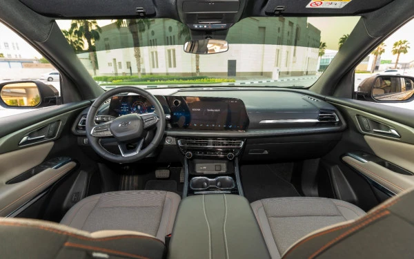 Black Chevrolet Traverse Photo 12