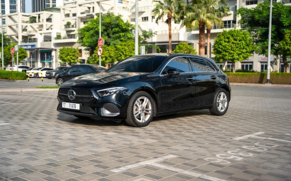 Black Mercedes A220 Photo 2