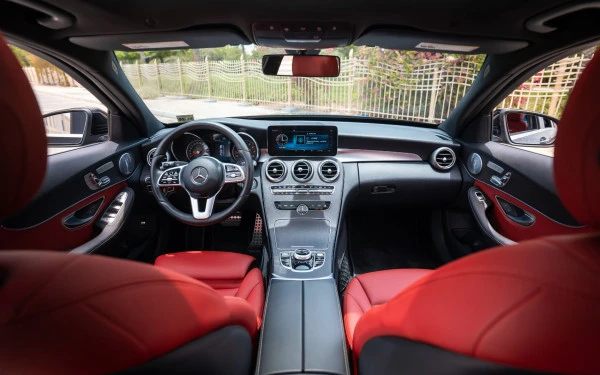 Black Mercedes C300 Photo 5