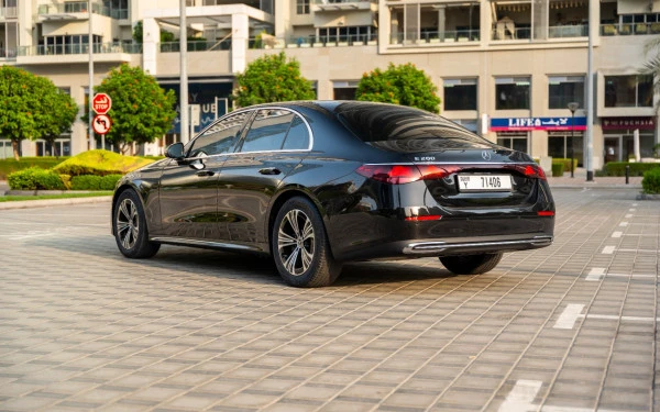 Mercedes E200