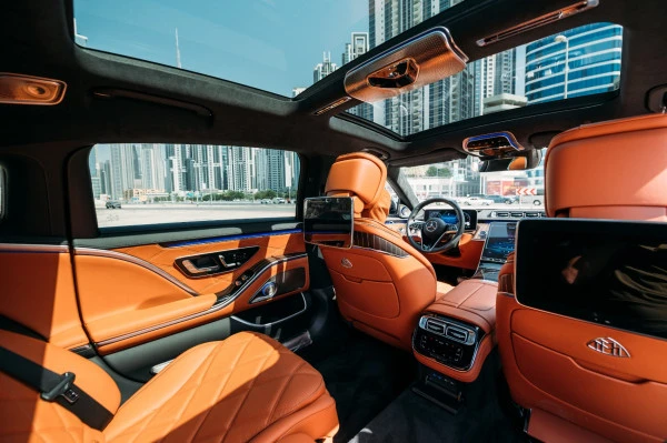 Black Mercedes Maybach S580 Photo 5