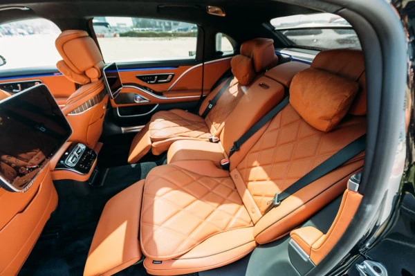 Black Mercedes Maybach S580 Photo 7