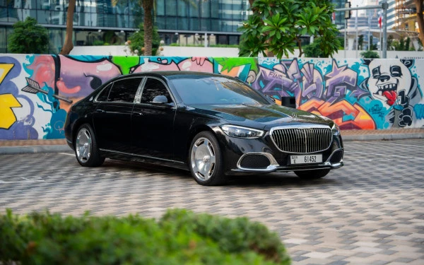 Black Mercedes Maybach S580 Photo 12