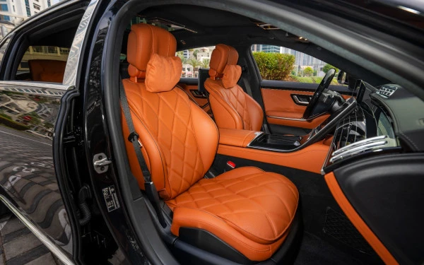 Black Mercedes Maybach S580 Photo 14