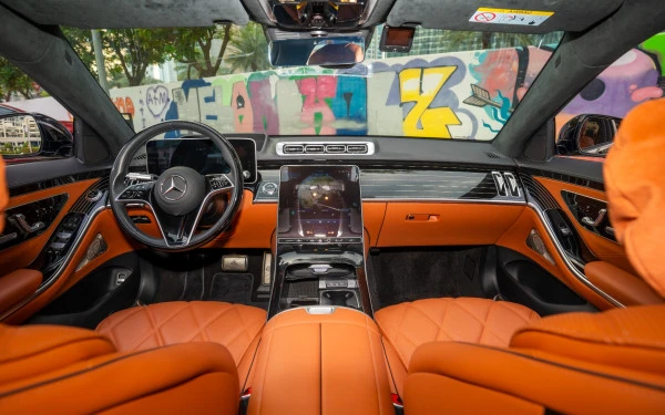 Black Mercedes Maybach S580 Photo 15