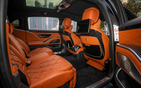 Black Mercedes Maybach S580 Photo 18