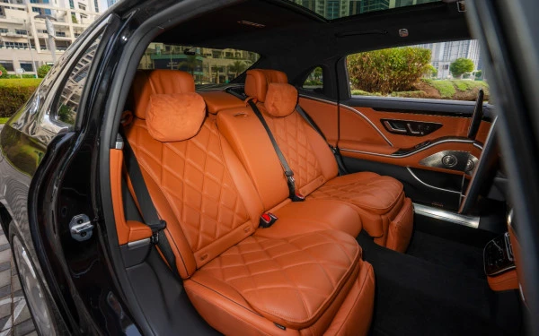 Black Mercedes Maybach S580 Photo 20