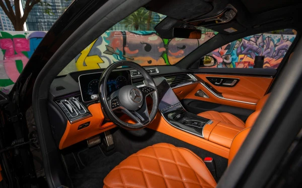 Black Mercedes Maybach S580 Photo 23