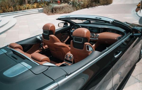 Black Mercedes S 500 Cabrio Photo 5