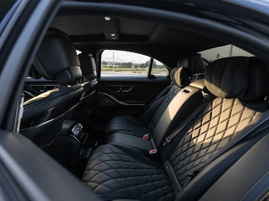 Black Mercedes S500 Photo 7