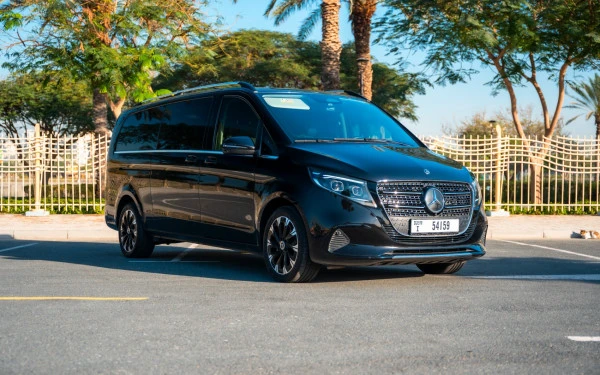 Black Mercedes V300 Avantgarde Extra Long Photo 8