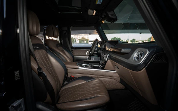 Black Mercedes V300 Avantgarde Extra Long Photo 13