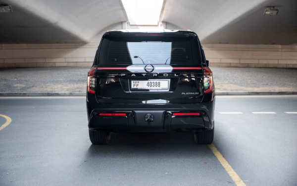 Black Nissan Patrol Platinum LE PLATI Photo 11