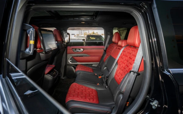 Black Nissan Patrol Platinum LE PLATI Photo 18