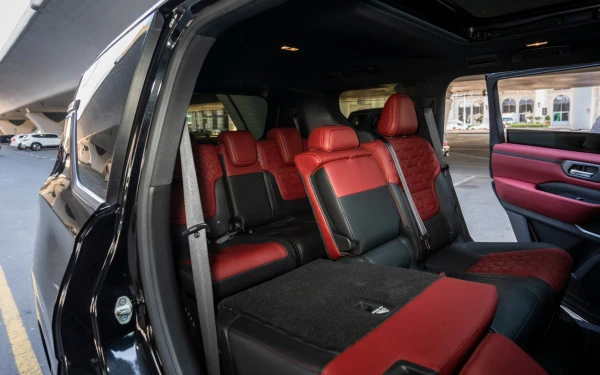 Black Nissan Patrol Platinum LE PLATI Photo 23