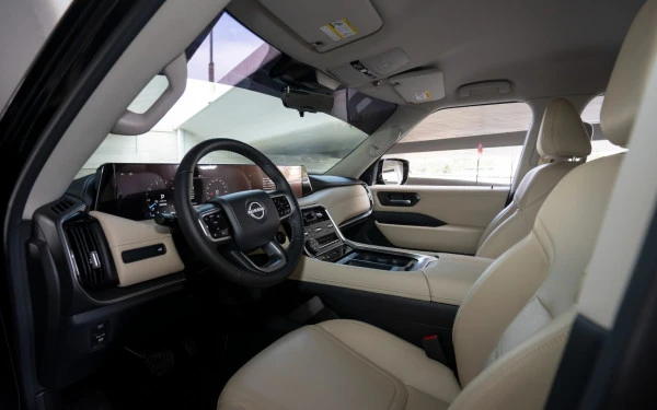 Black Nissan Patrol SE Photo 5