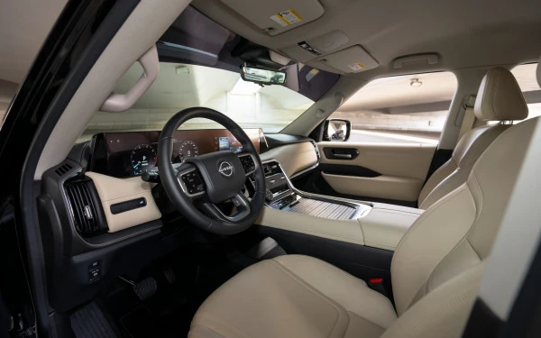 Black Nissan Patrol SE Photo 6