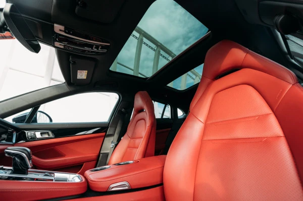 Black Porsche Panamera Photo 11