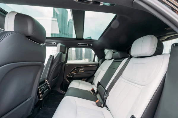 Black Range Rover Sport NEW SHAPE Photo 6