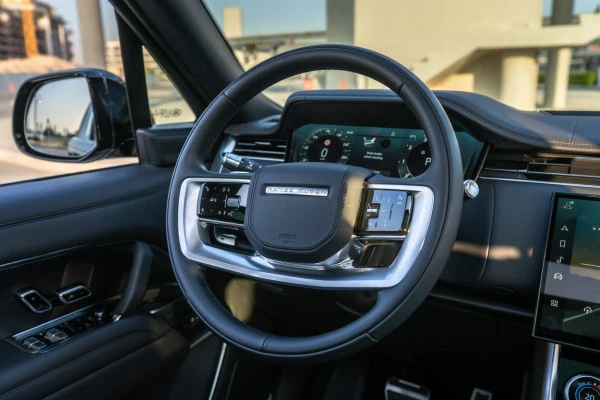 Black Range Rover Vogue HSE Photo 6