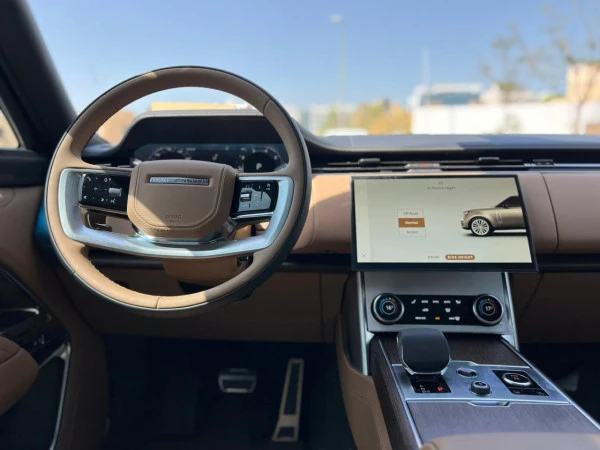 Black Range Rover Vogue Photo 4
