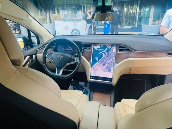 Tesla Model X