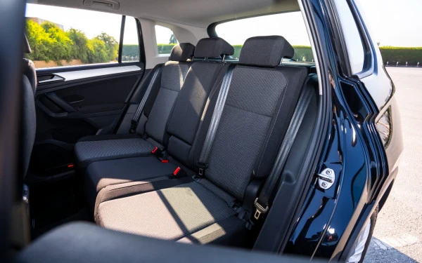 Black Volkswagen Tiguan Photo 6