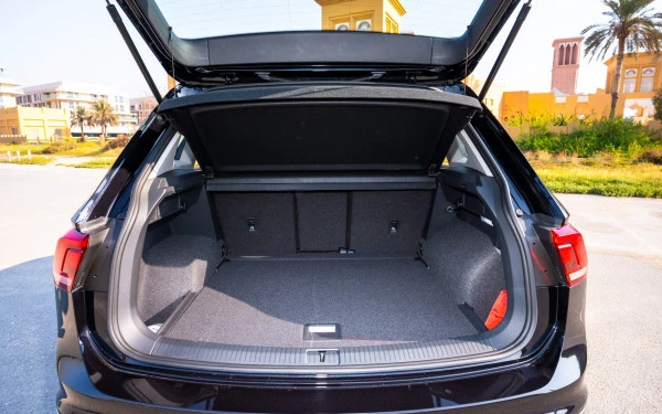 Black Volkswagen Tiguan Photo 7