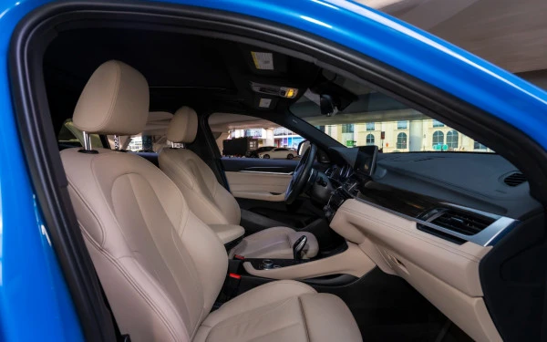 Blue BMW X2 Photo 11