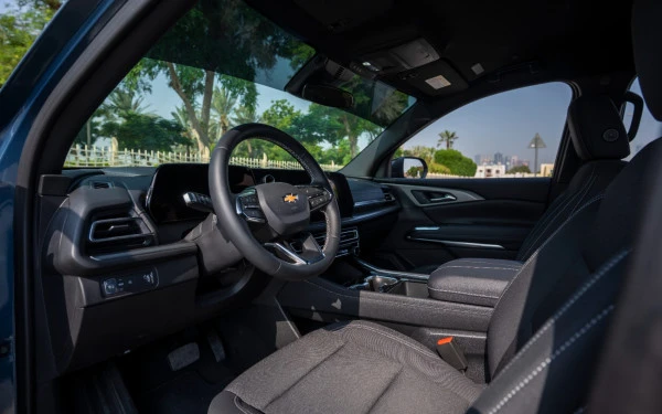 Blue Chevrolet Traverse Photo 14