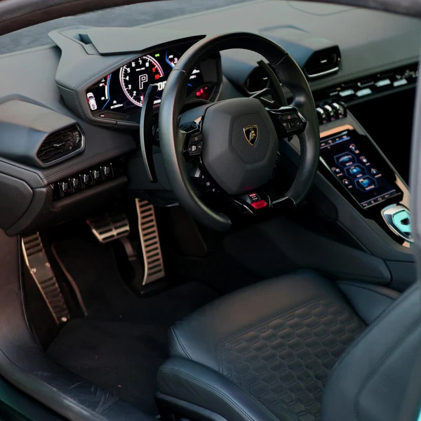 Blue Lamborghini Huracan Photo 8