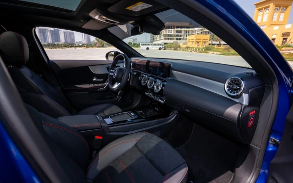 Blue Mercedes A200 Photo 8