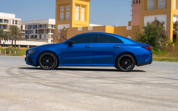 Mercedes CLA200