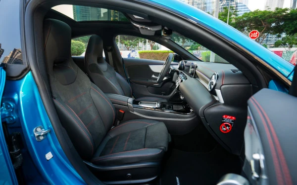 Blue Mercedes CLA200 Photo 16